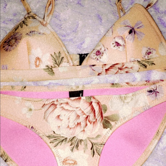 never worn ! - Picture 1 of 4